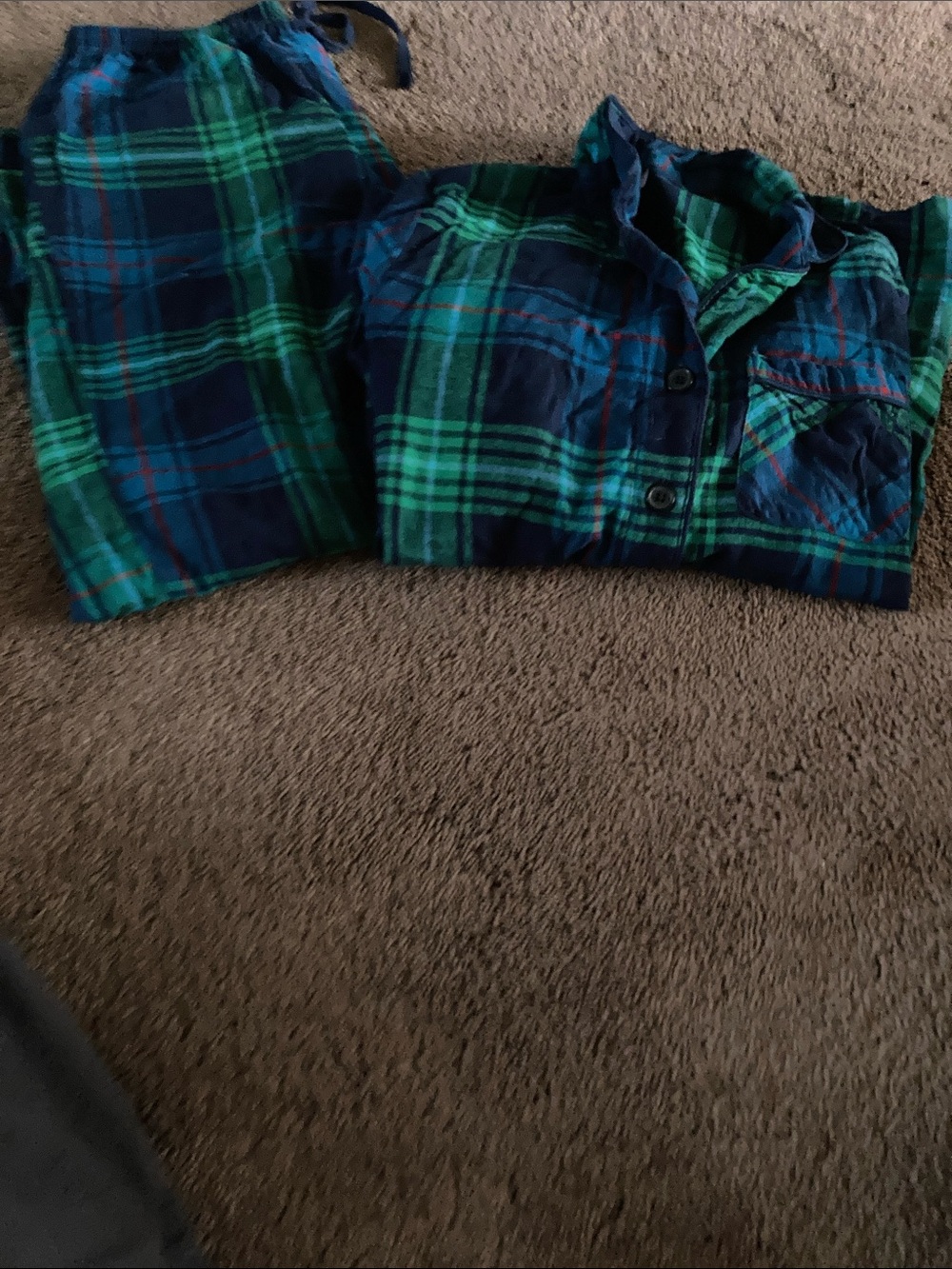 Woman’s pj set new green plaid throughout. Size medium